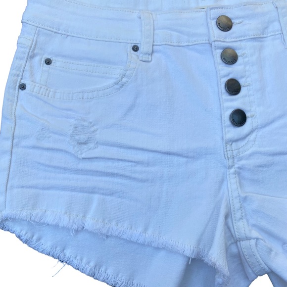 Billabong White Distressed Buttonfly Raw Hem 2" Shorts Women's 28 - Picture 3 of 5